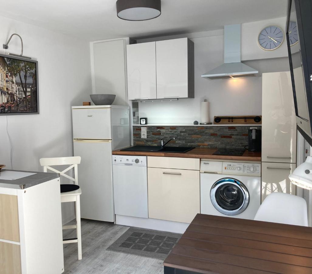 Living At Saarpartments - Adultsonly - Business & Holiday Homes With Kitchen For Long- And Short Term Stay, 3 Min To St Johanner Markt And Points Of Interest Saarbrücken Esterno foto